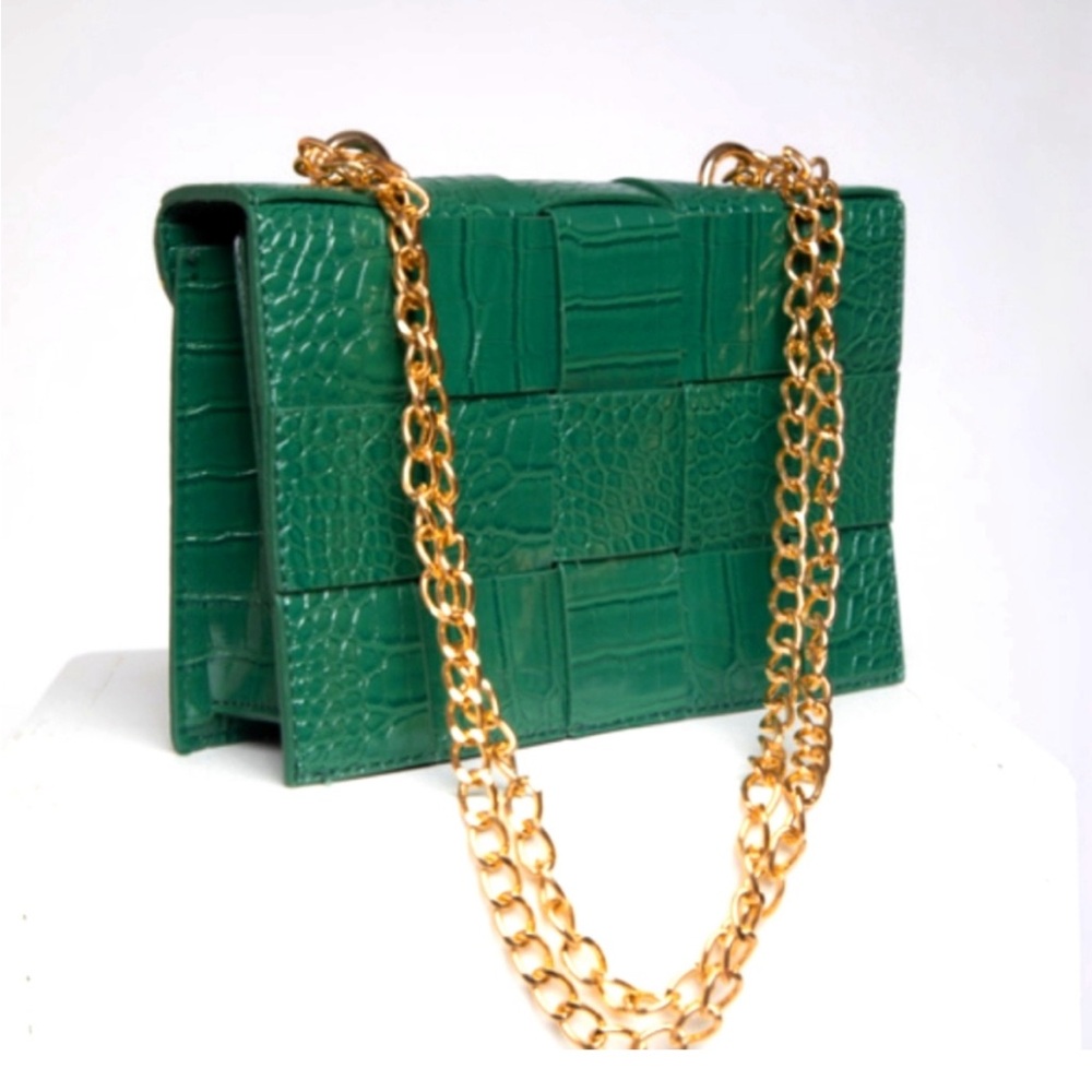 Checkered Crossbody & Shoulder Hand Bag Flap Closure in Beautiful Green EUC